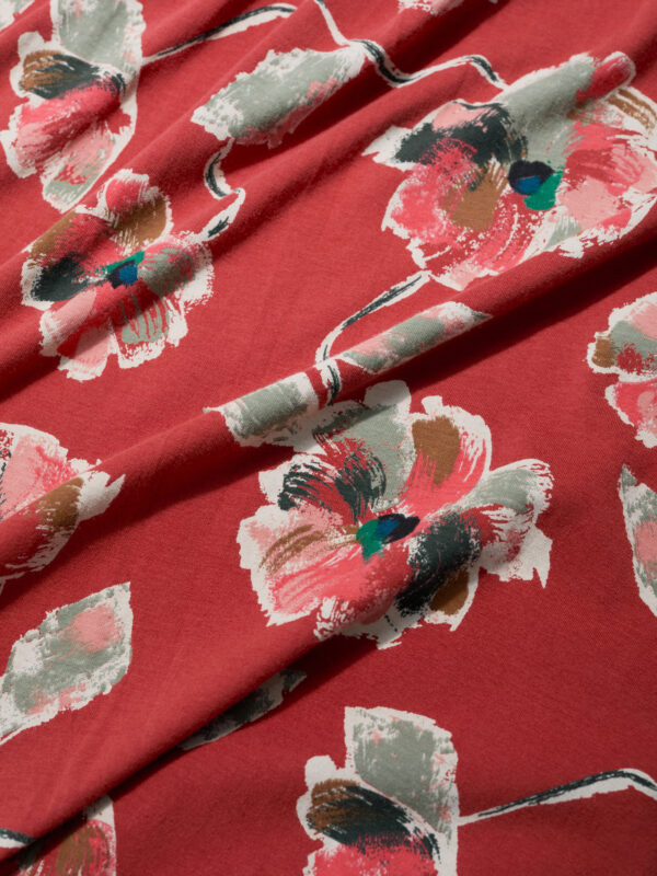 3/4 Pier View Dress Artist Camellia Red Sail – Bild 4