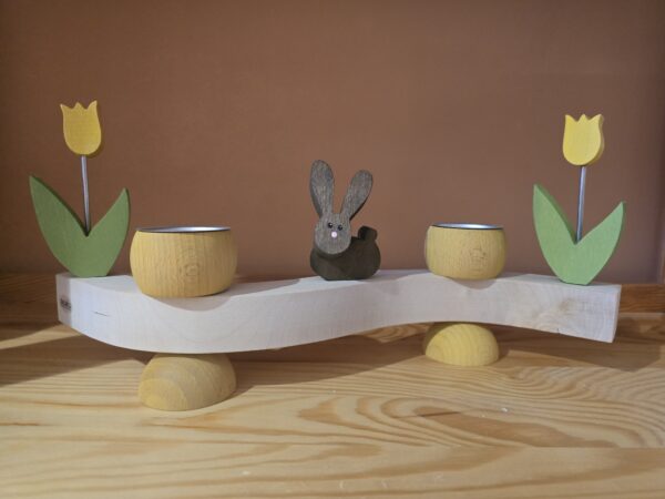 Welle mit 2 TLH gelb, ein Osterhäschen braun und 2 Tulpen gelb