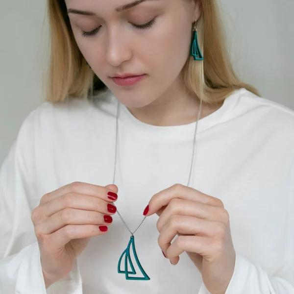 Segel-Anhänger Birkenholz türkis