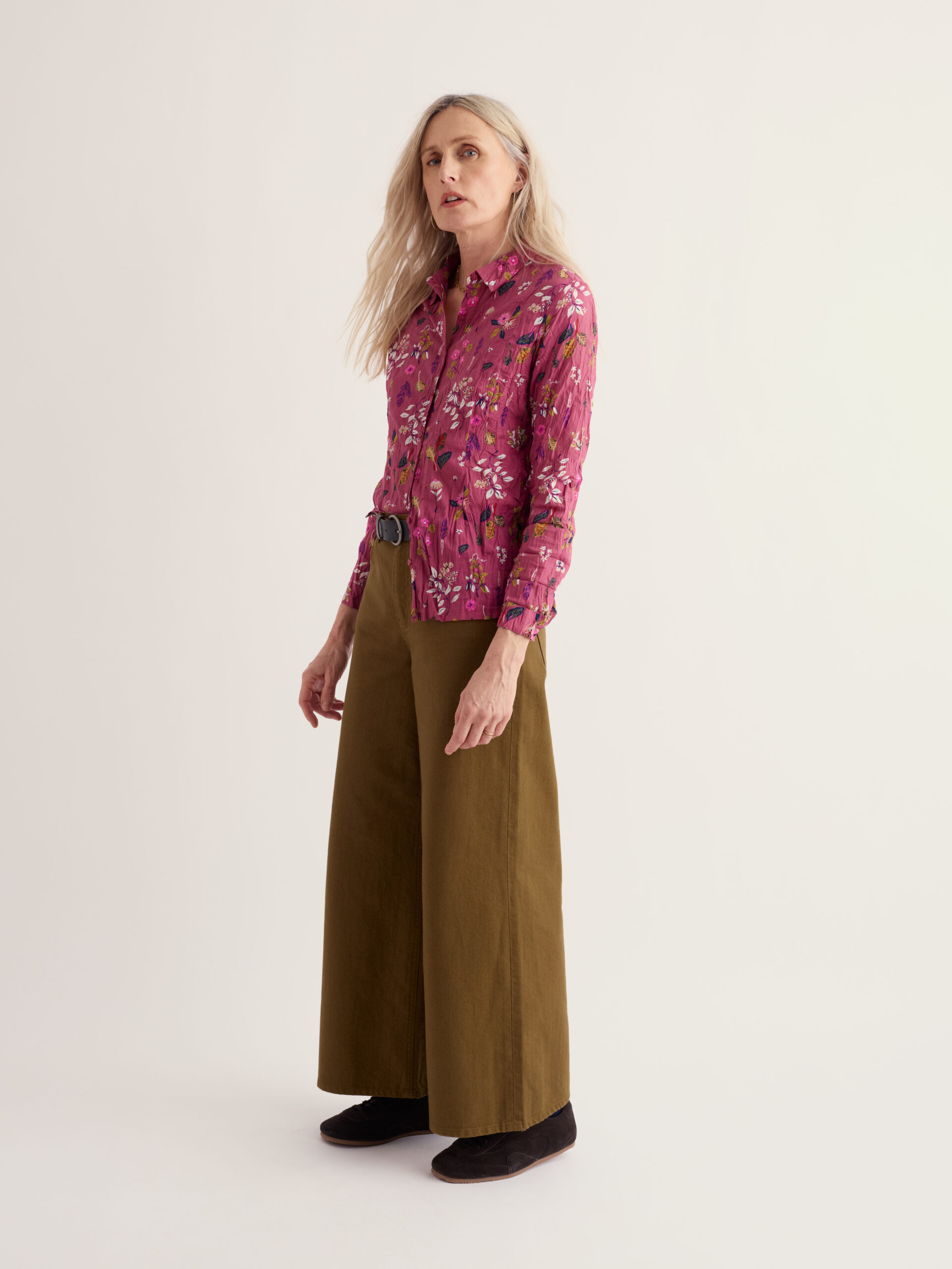 Larissa Shirt Flora Study Rosa – Bild 3