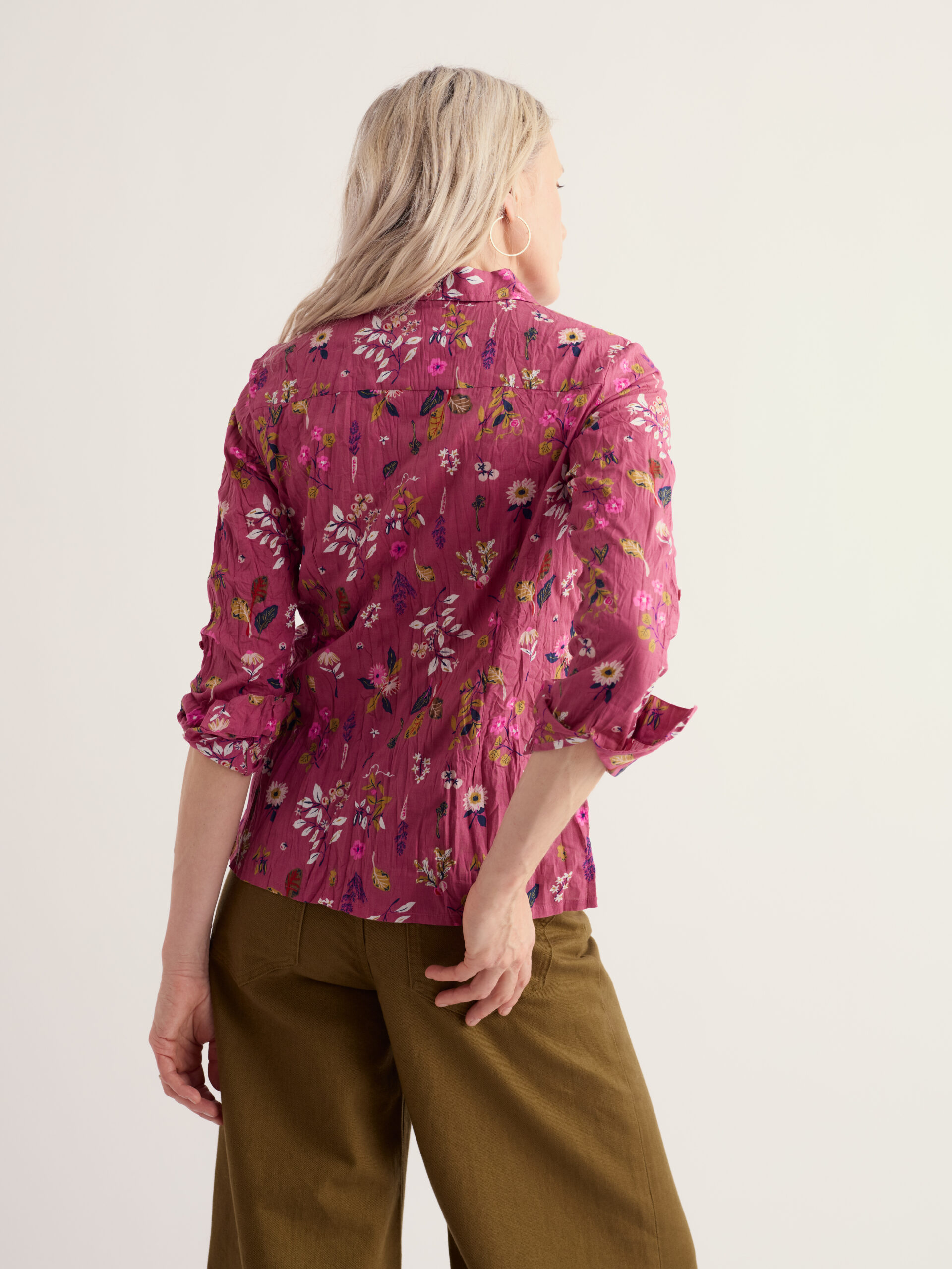 Larissa Shirt Flora Study Rosa – Bild 5
