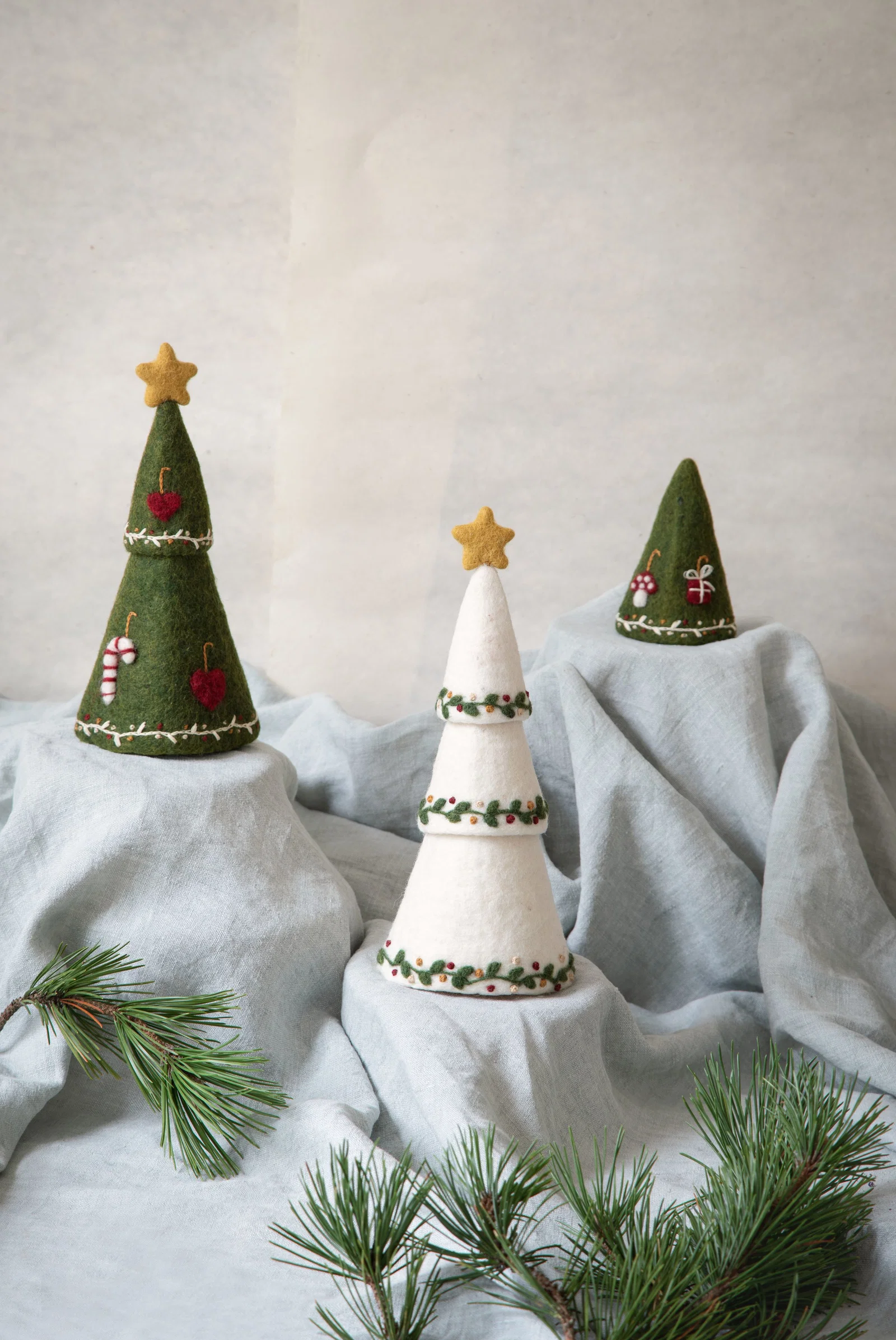 Weihnachtsbaum grün dreiteilig – Bild 2