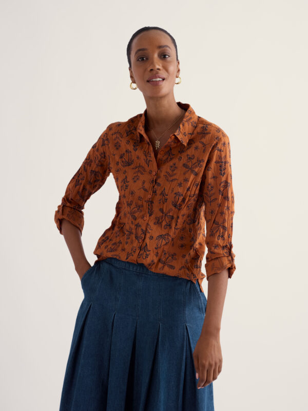 Larissa Shirt Tapestry Flowers Dark Acorn